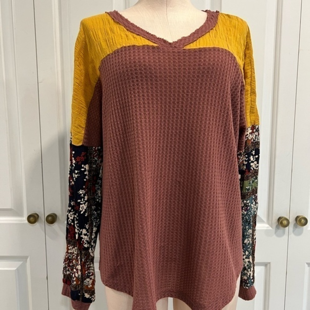 Umgee Multi Fabric Fall Top - Picture 2 of 13